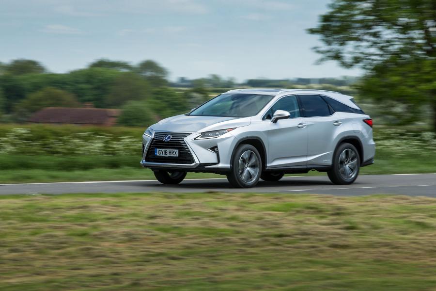  Lexus RX450hL 2018 года  (UK) (фото 16 из 38)